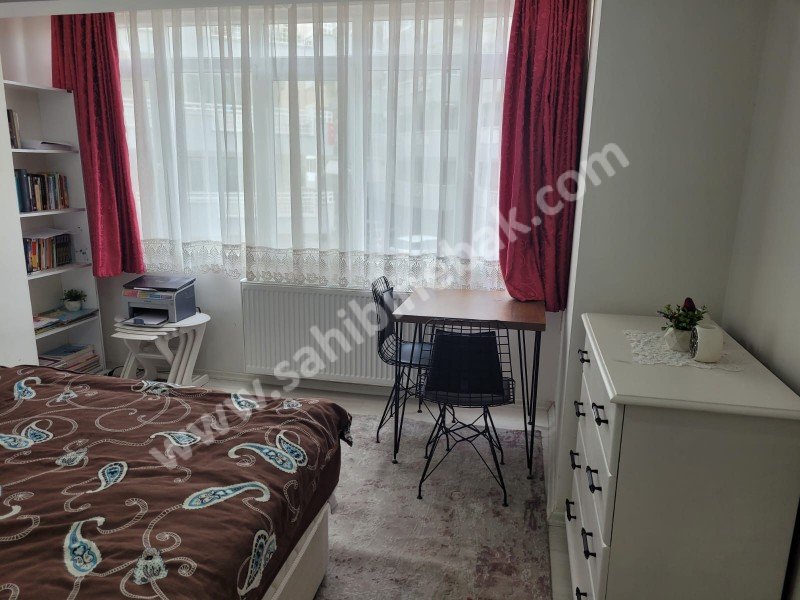 İzmir Karşıyaka Yalı Mahallesinde Satılık 2. Kat 3+1 Lüks Daire