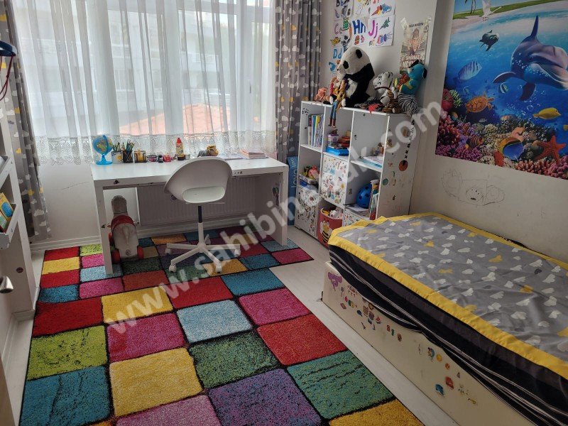 İzmir Karşıyaka Yalı Mahallesinde Satılık 2. Kat 3+1 Lüks Daire