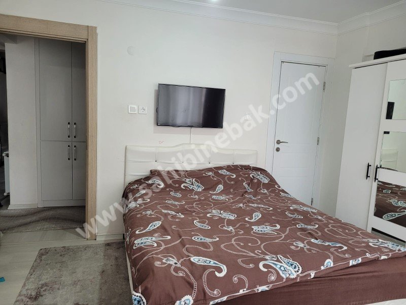 İzmir Karşıyaka Yalı Mahallesinde Satılık 2. Kat 3+1 Lüks Daire
