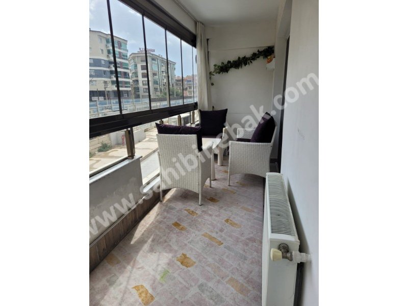 İzmir Karşıyaka Yalı Mahallesinde Satılık 2. Kat 3+1 Lüks Daire