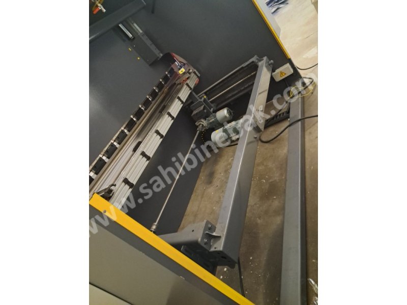 CNC 3100 x 135 Ton 4 Eksen Linda Abkant Pres - Press Brake ( SIFIR )