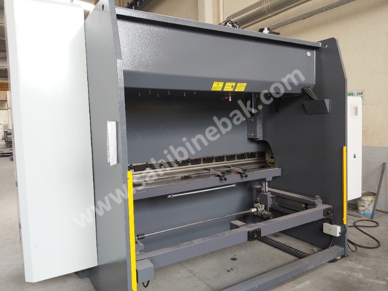 CNC 3100 x 135 Ton 4 Eksen Linda Abkant Pres - Press Brake ( SIFIR )