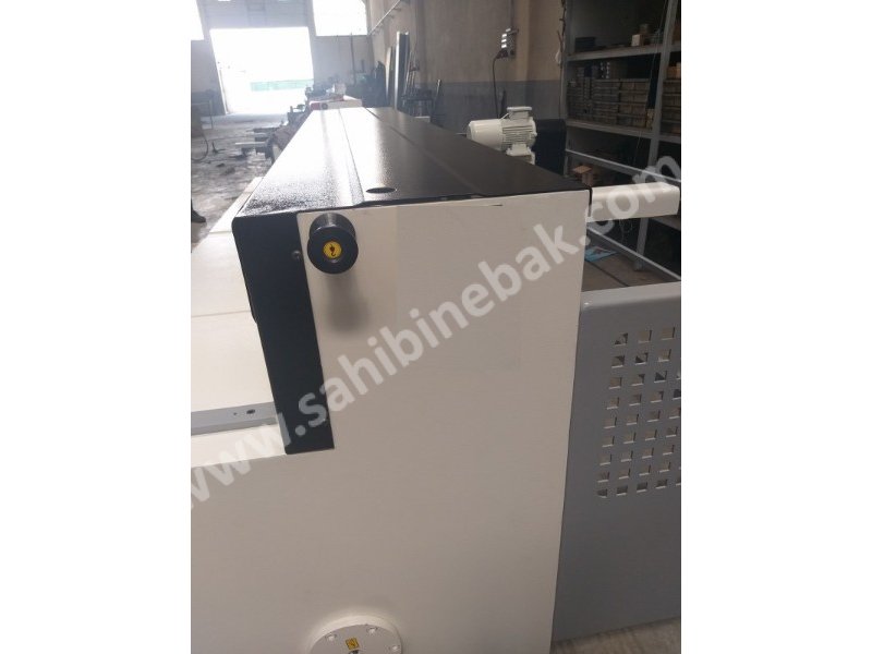 LRGM 2550 x 3mm Rediktörlü LİNDA Machine Marka Giyotin Makas