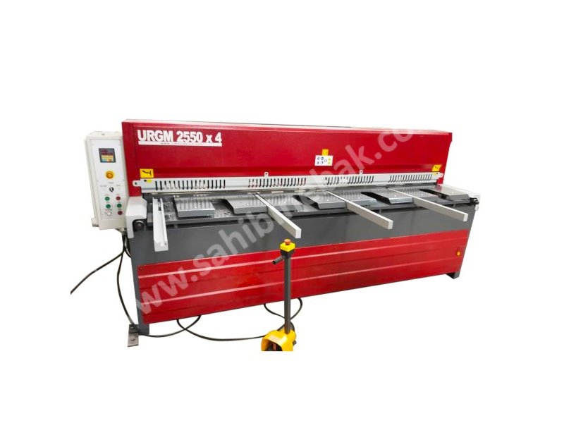 LRGM 2550 x 4mm  Rediktörlü Giyotin Makas LİNDA MACHİNE - Guillotine Machines