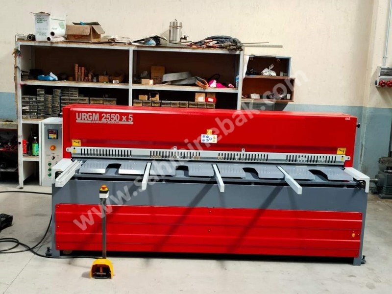 LRGM 2550 x 5mm Rediktörlü Giyotin Makas LİNDA MACHİNE - Guillotine Machines