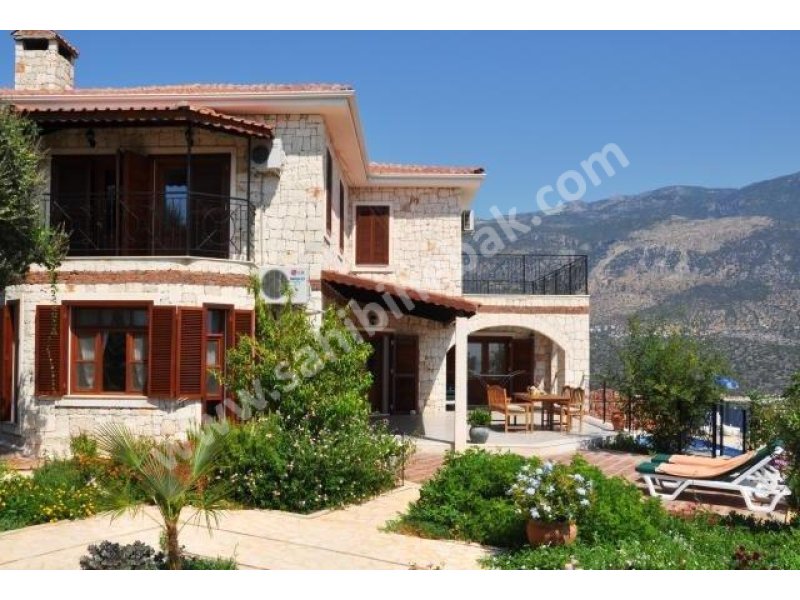 Antalya Kaş'ta Lüks Havuzlu Haftalık Kiralık 250 m2 Villa