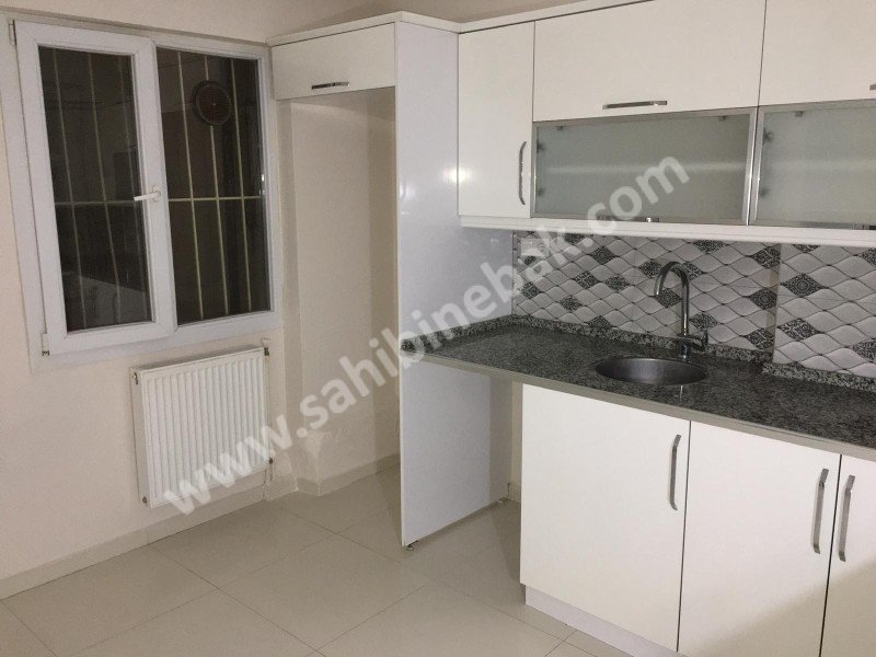 İzmir Konak Mithatpaşa Mah. 125 m2 Kiralık 1. Kat 3+1 Daire