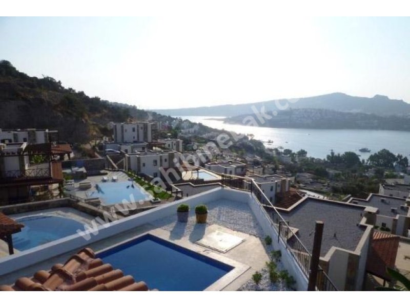 Muğla Bodrum Yalıkavak'ta Kiralık 250 m2 Müstakil Havuzlu Villa