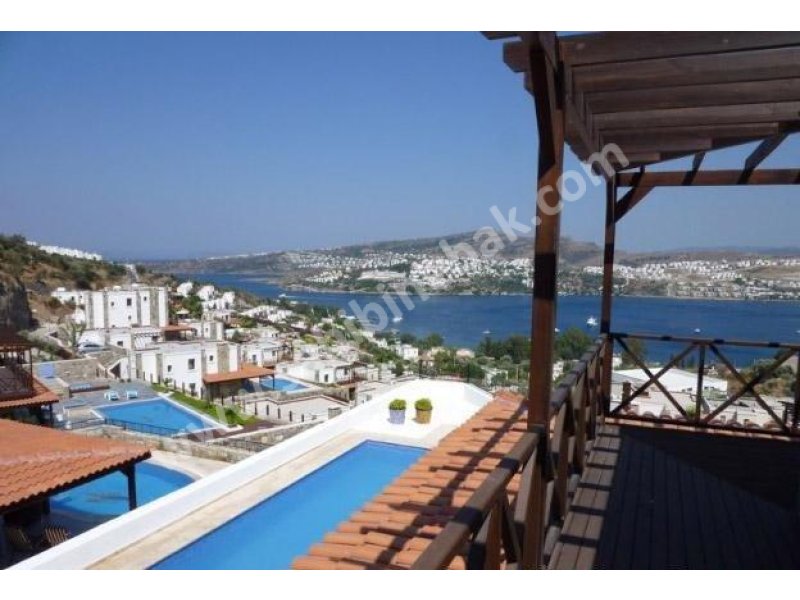 Muğla Bodrum Yalıkavak'ta Kiralık 250 m2 Müstakil Havuzlu Villa