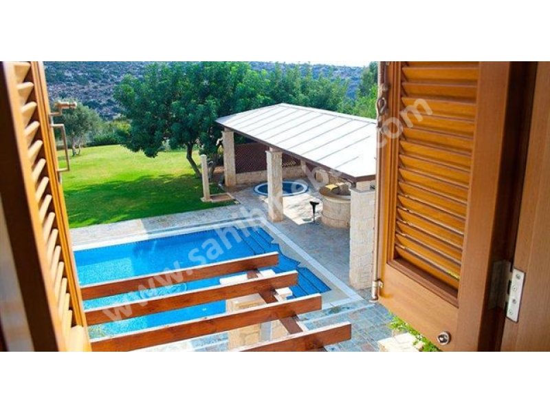 Antalya konyaaltın da lüks havuzlu kiralık villa