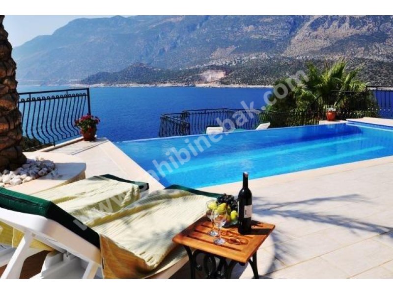 Antalya kaş'ta lüks havuzlu kiralık villa