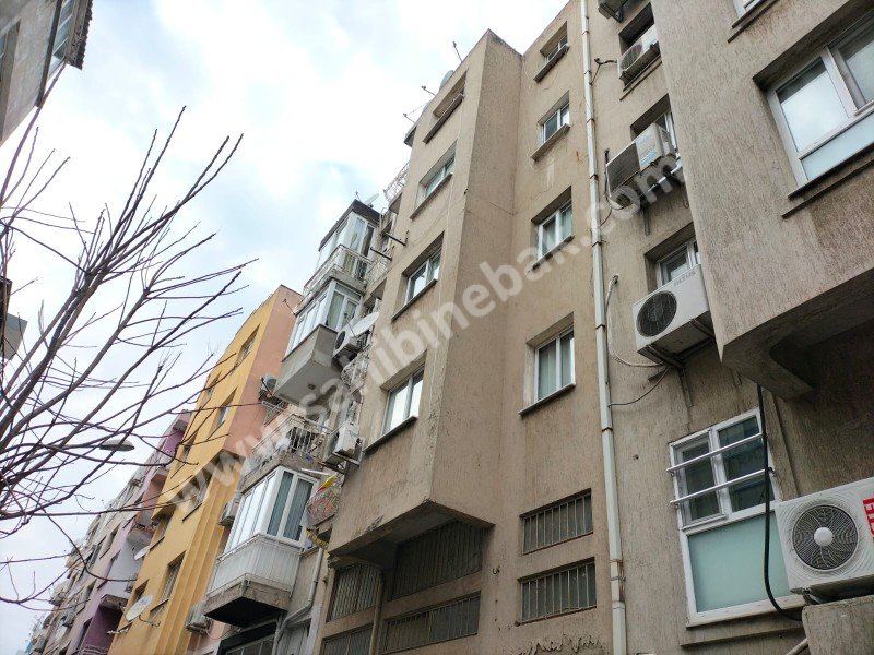 İZMİR KONAK'DA SAHİBİNDEN SATILIK 3+1 DOĞU GÜNEY CEPHE 103 M2 DAİRE