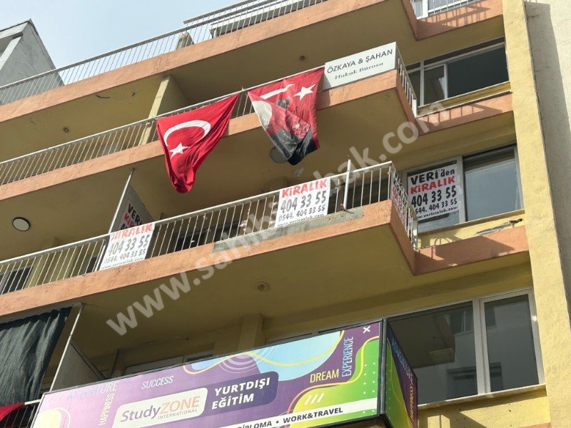 ALSANCAK KIBRISŞEHİTLERİNDE  SEVİNÇ PASTANESİ YAKINI KİRALIK OFİS