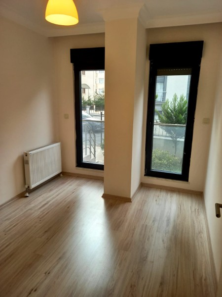 MALTEPE ZÜMRÜTEVLERDE SATILIK 2+1 KOMBİLİ 70 m2 YÜKSEK GİRİŞ DAİRE