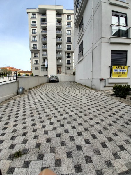 MALTEPE ZÜMRÜTEVLERDE SATILIK 2+1 KOMBİLİ 70 m2 YÜKSEK GİRİŞ DAİRE