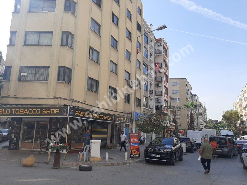 FUAR CUMHURİYET KAPISI KARŞISI AKINCILAR CADDESİNDE 220M2 OFİS