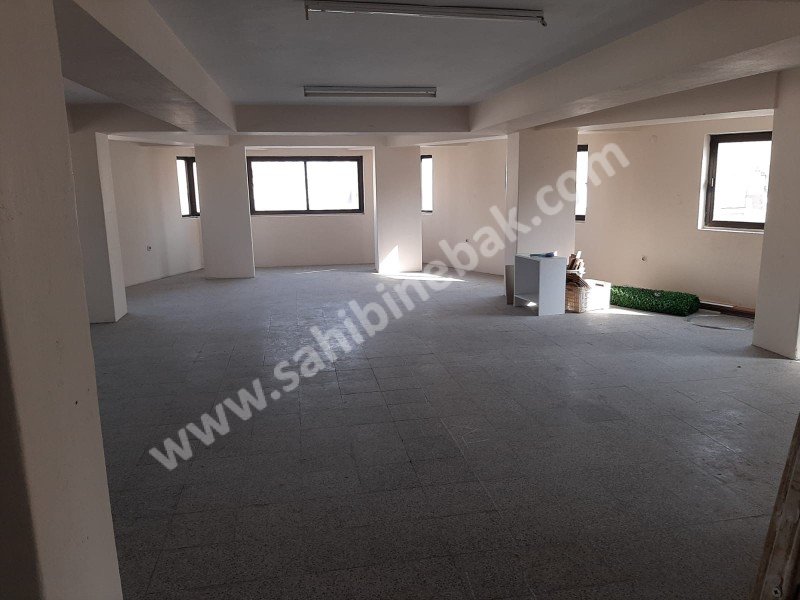 FUAR CUMHURİYET KAPISI KARŞISI AKINCILAR CADDESİNDE 220M2 OFİS