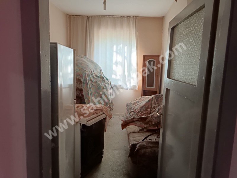 AKSARAY BÜYÜK BÖLÇEK KIPRIS SOKAK SATILIK 2 KAT 3+1 DAİRE