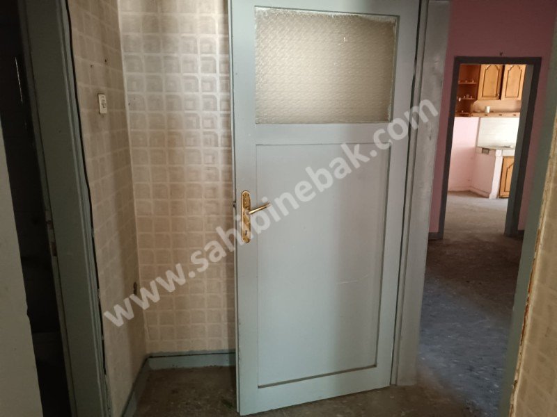 AKSARAY BÜYÜK BÖLÇEK KIPRIS SOKAK SATILIK 2 KAT 3+1 DAİRE