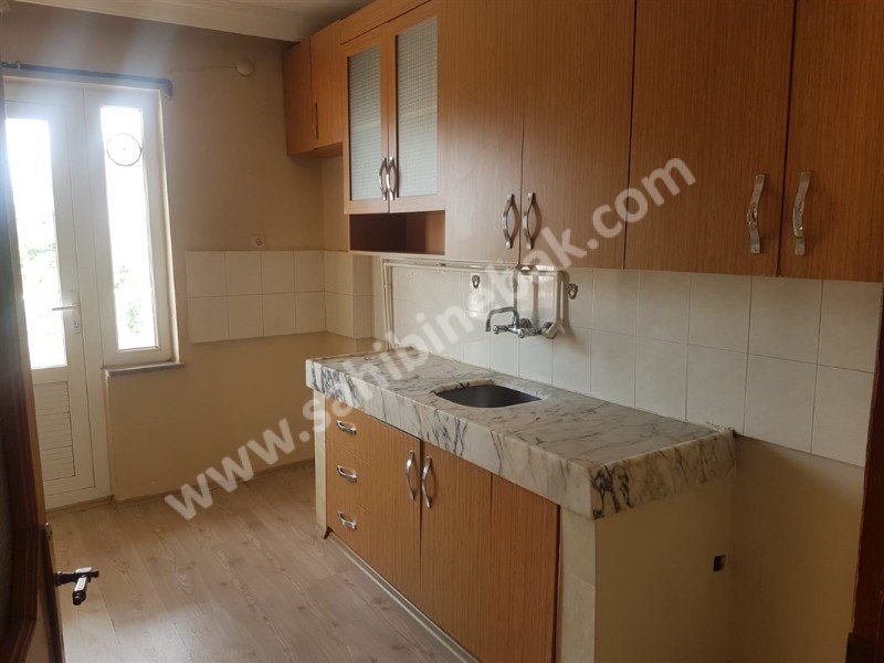 NİLÜFER BEŞEVLER KONAK CAD. SATILIK 3.KAT 3+1 DAİRE