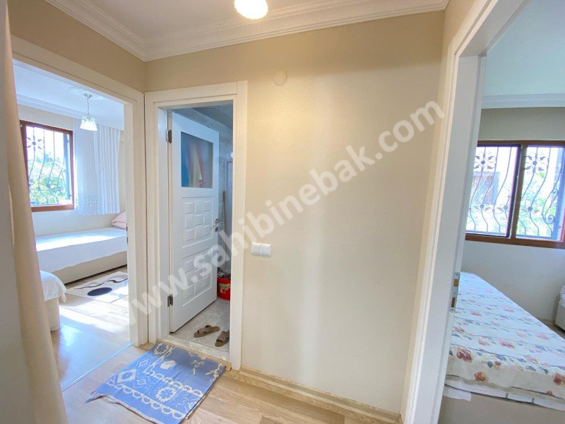 Ürkmez Merkez'de Satılık 2+1 Müstakil Giriş Bahçeli 80 M2 Daire