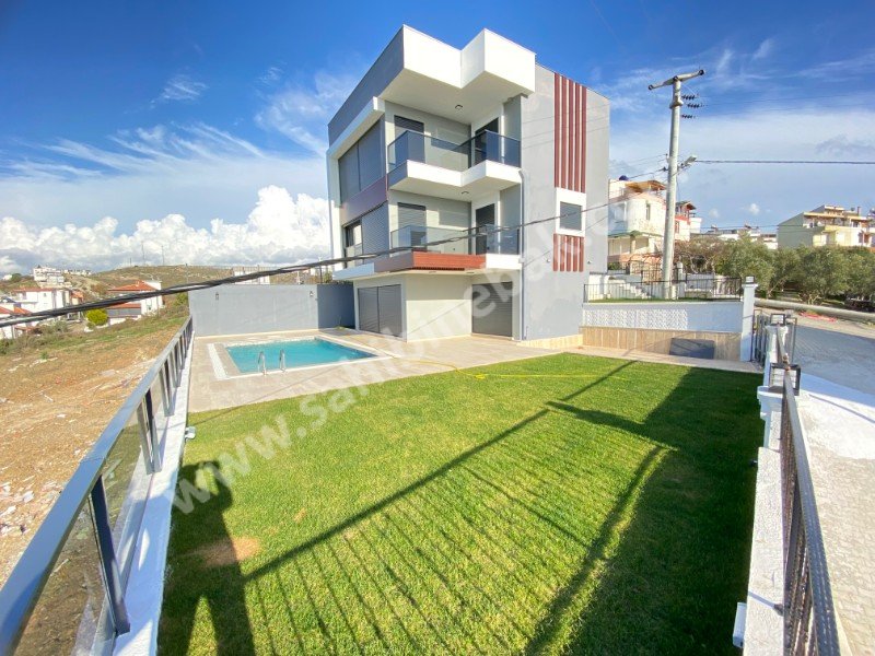 Akarca'a Mükemmel Doğasıyla Özel Havuzlu Ultra Lüks Müstakil Satılık 3+2 Villa