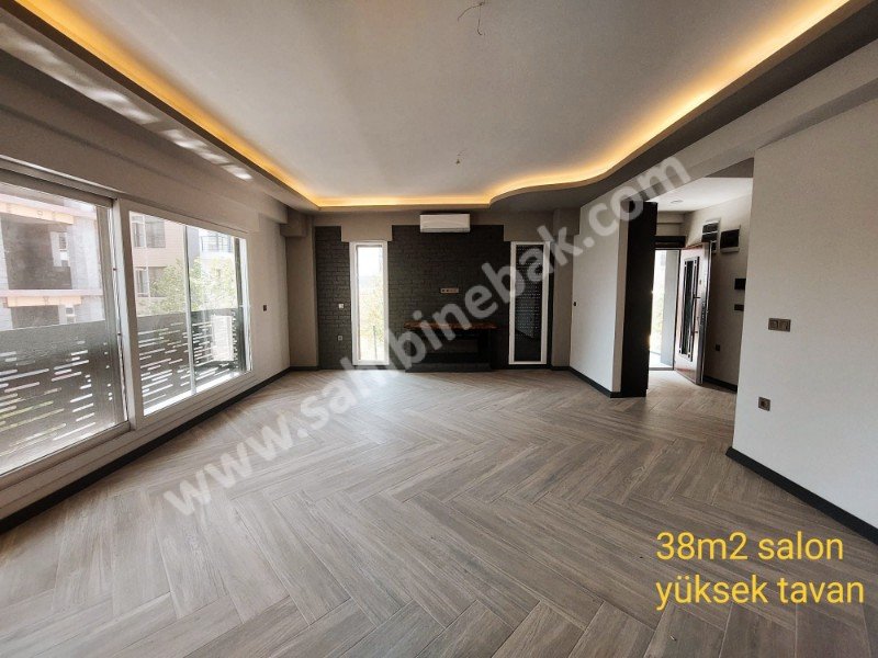 Seferihisa Camikebirde Müstakil Bahçesi Satılık 5+2 Hauzlu Villa