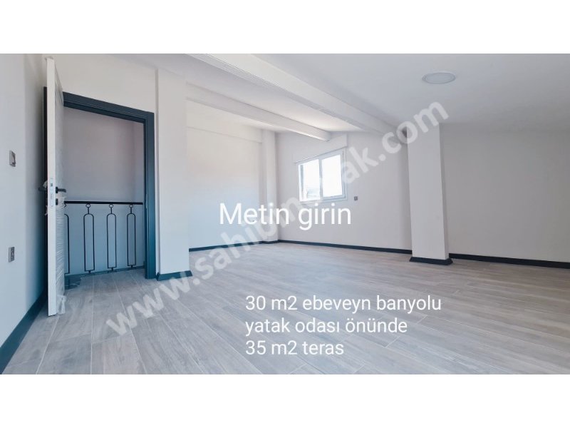 Seferihisa Camikebirde Müstakil Bahçesi Satılık 5+2 Hauzlu Villa