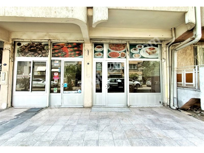 İzmir Bayraklı Sevgi Yoluna Yakın Satılık 99 m2 Dükkan