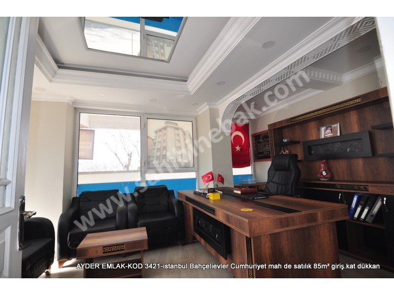 Bahçelievler Cumhuriyet mah de satılık 85m² giriş kat dükkan