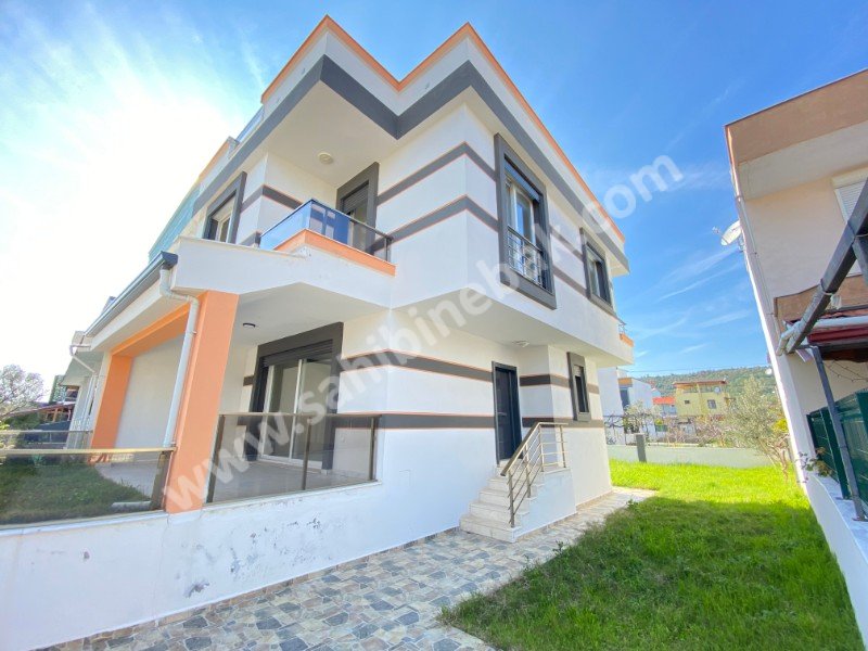 Doğanbey'de Satılık Mustakil Sıfır Lüx 3+1 Villa