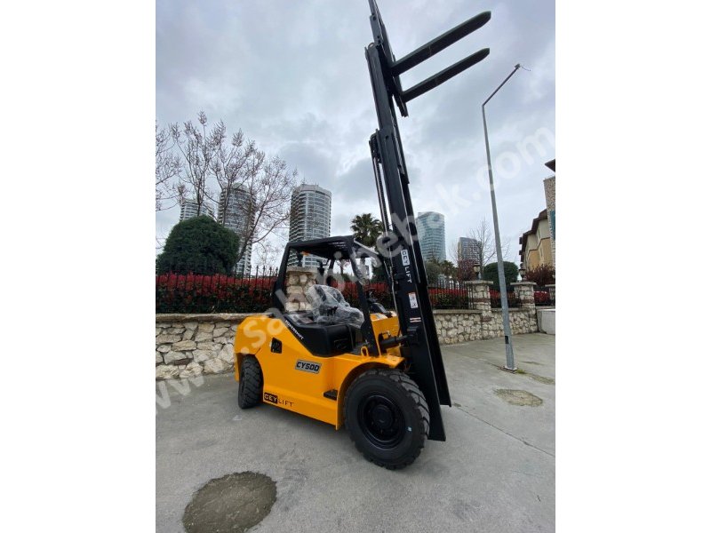 İKİTELLİ KİRALIK 5 TON FORKLİFT DİZEL AKÜLÜ FORKLİFTLER