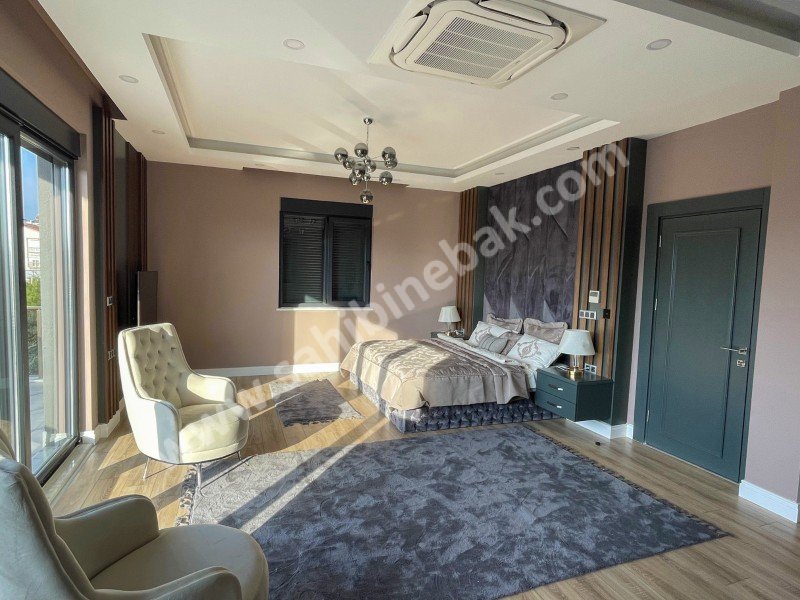 ANTALYA DÖŞEMEALTINDA SATILIK 540 M2  6+1  HAVUZLU MALİKANE