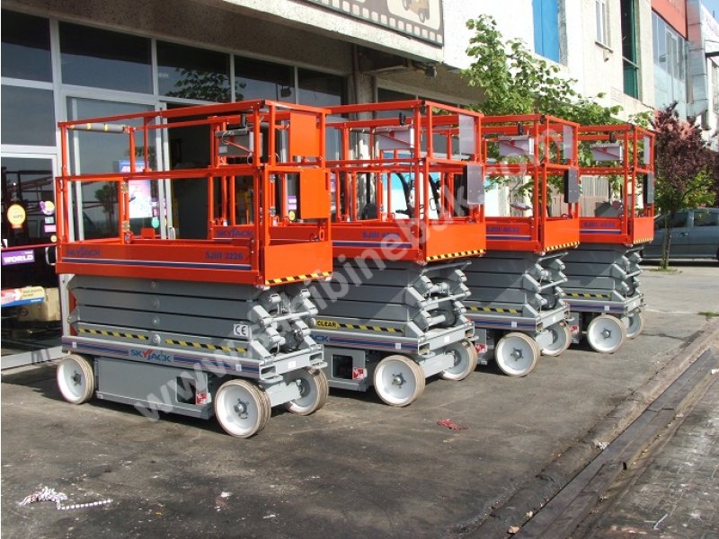 SİLİVRİ KİRALIK 12 METRE MANLİFT MAKASLI PLATFORM AYLIK