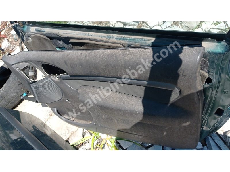 Ford focus sağ kapı döşemesi tek kapı