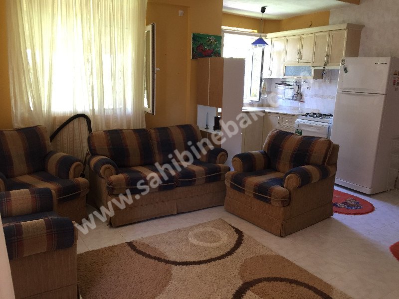 İzmir Dikili'de Site İçinde Bahçeli Havuzlu Kiralık Dublex Villa