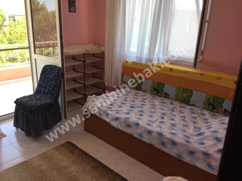 İzmir Dikili'de Site İçinde Bahçeli Havuzlu Kiralık Dublex Villa