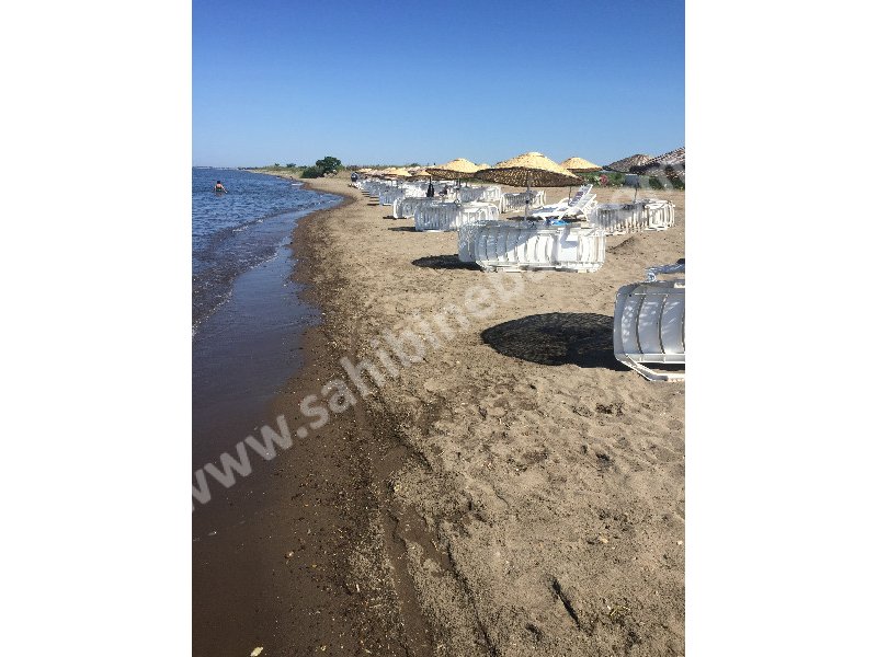 İzmir Dikili'de Site İçinde Bahçeli Havuzlu Kiralık Dublex Villa