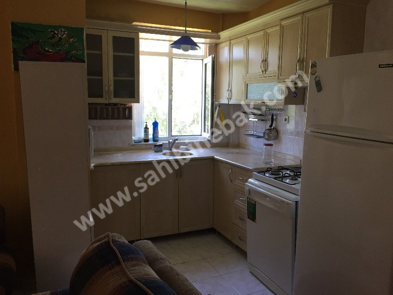 İzmir Dikili'de Site İçinde Bahçeli Havuzlu Kiralık Dublex Villa