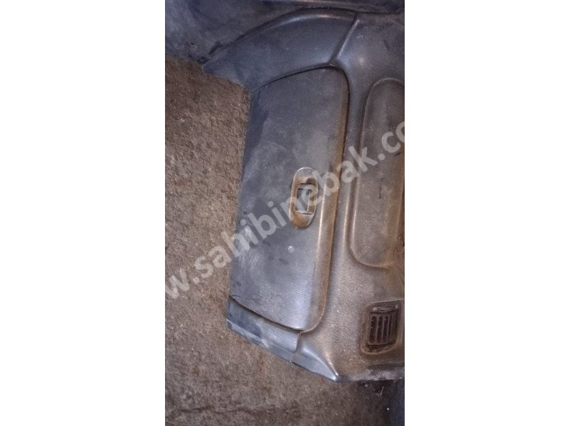 Rover 200 serisi torpido kapak