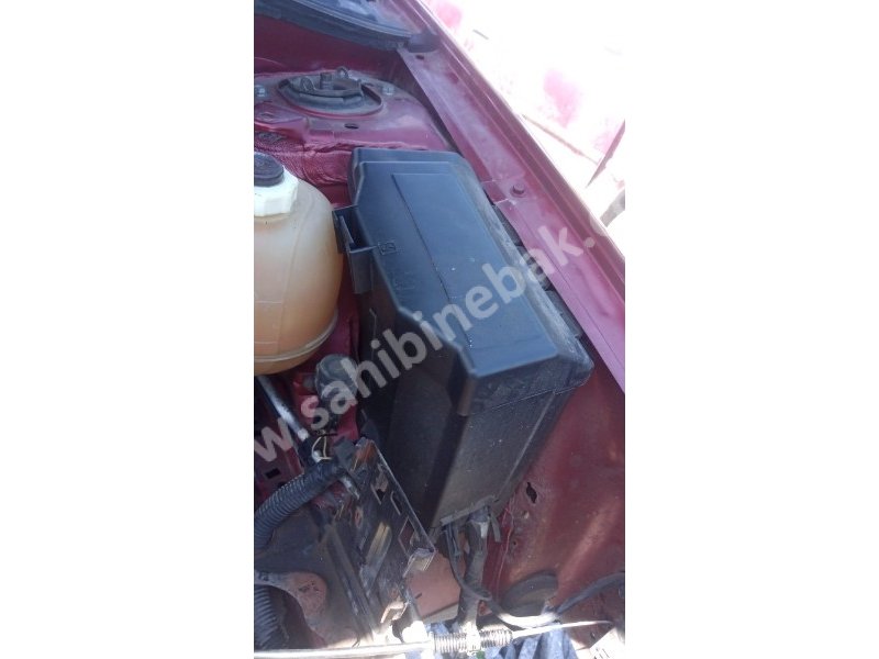 Megane 1 sigort dış kutusu