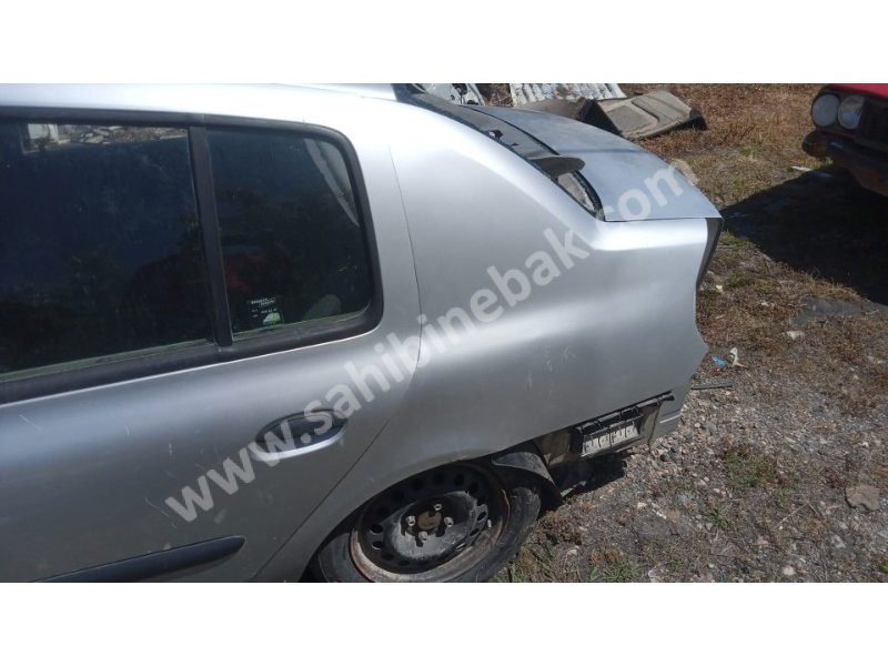 Renult Clio sol ark çamurluk kesme