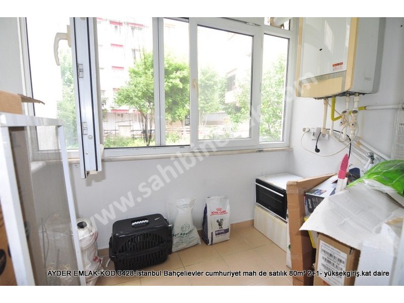 İstanbul Bahçelievler Cumhuriyet Mah. 80 m2 Satılık 2+1 Yüksek Giriş Daire