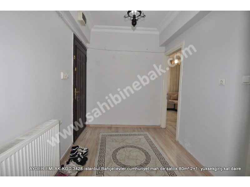 İstanbul Bahçelievler Cumhuriyet Mah. 80 m2 Satılık 2+1 Yüksek Giriş Daire