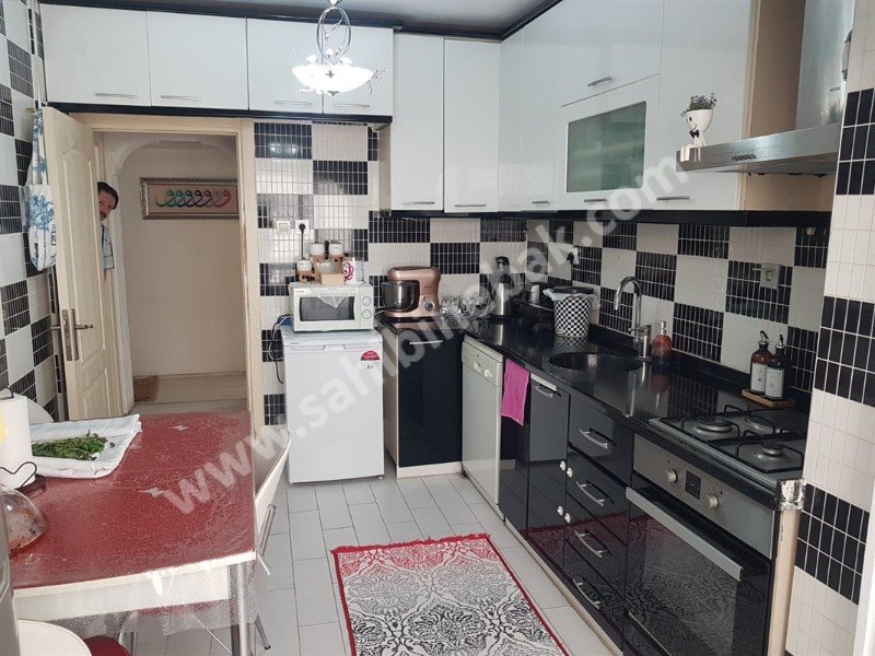 BURSA NİLÜFER BEŞEVLER KONAK CAD. SATILIK 2.KAT 3+1 DAİRE