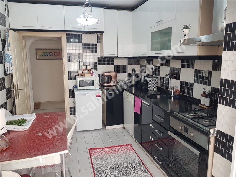 BURSA NİLÜFER BEŞEVLER KONAK CAD. SATILIK 2.KAT 3+1 DAİRE