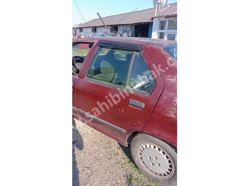 Renault 19 sol arka kapı