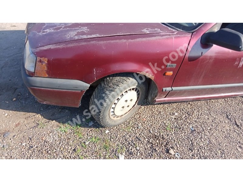 Renault 19 sol ön çamurluk