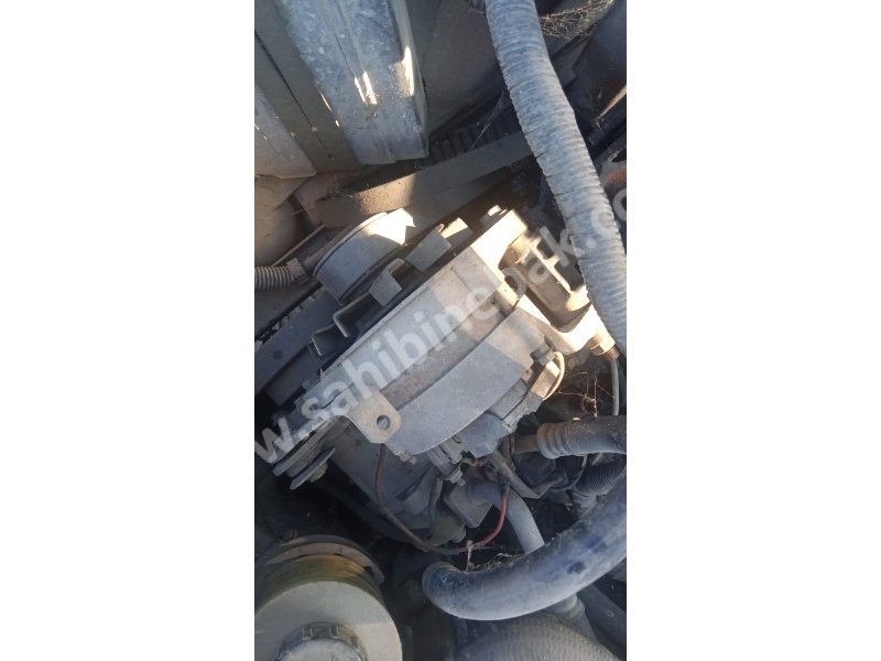 Renault 19. 1.8 klimalı şarj dinamosu