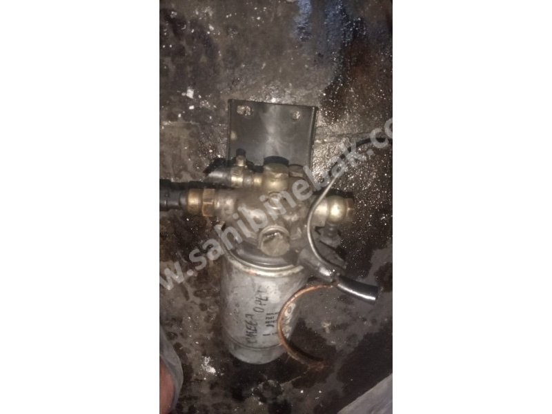 Opel Omega mazot filtre kütüğü